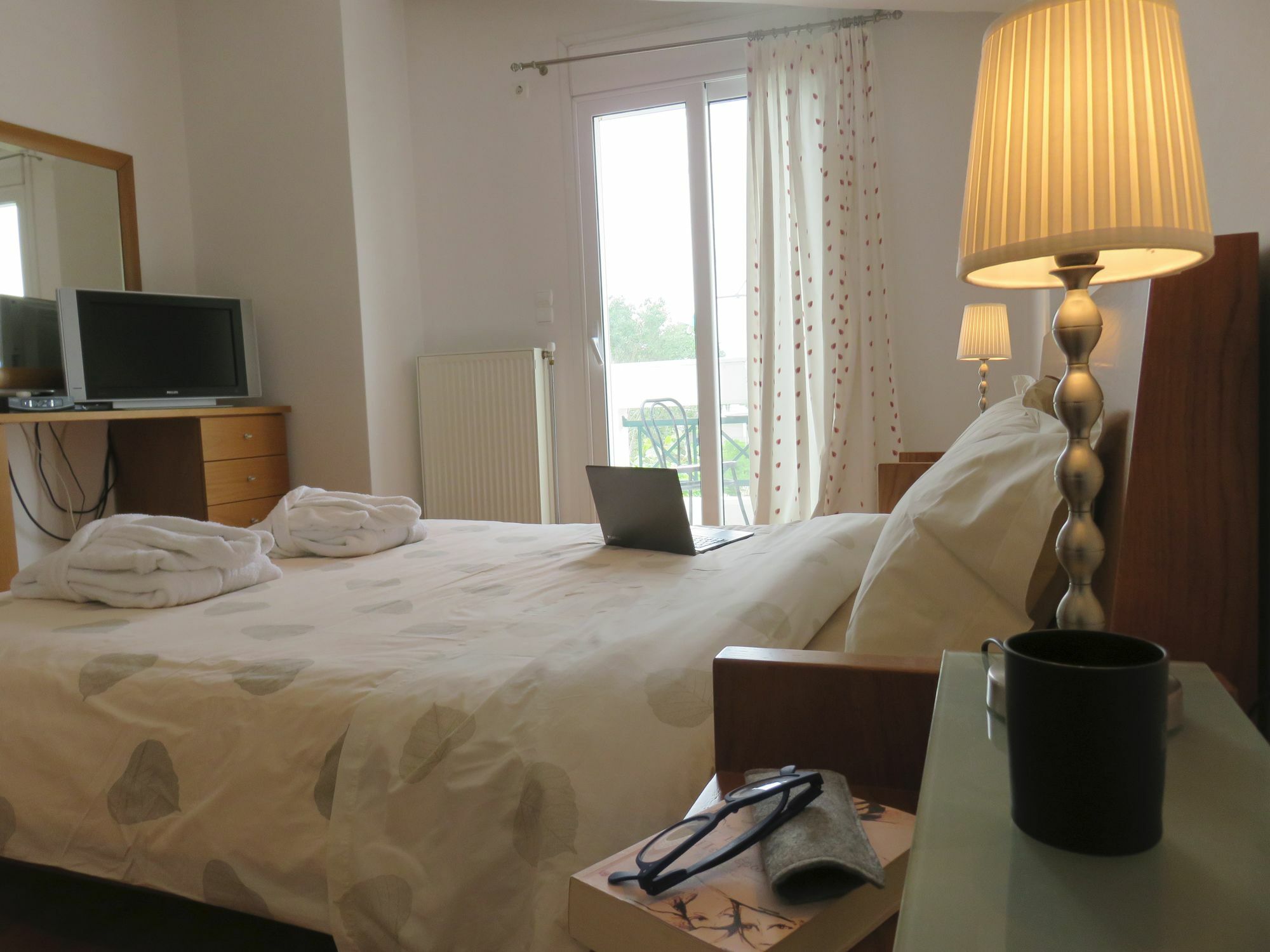 Olive Mansion Suites Marathon  Ngoại thất bức ảnh