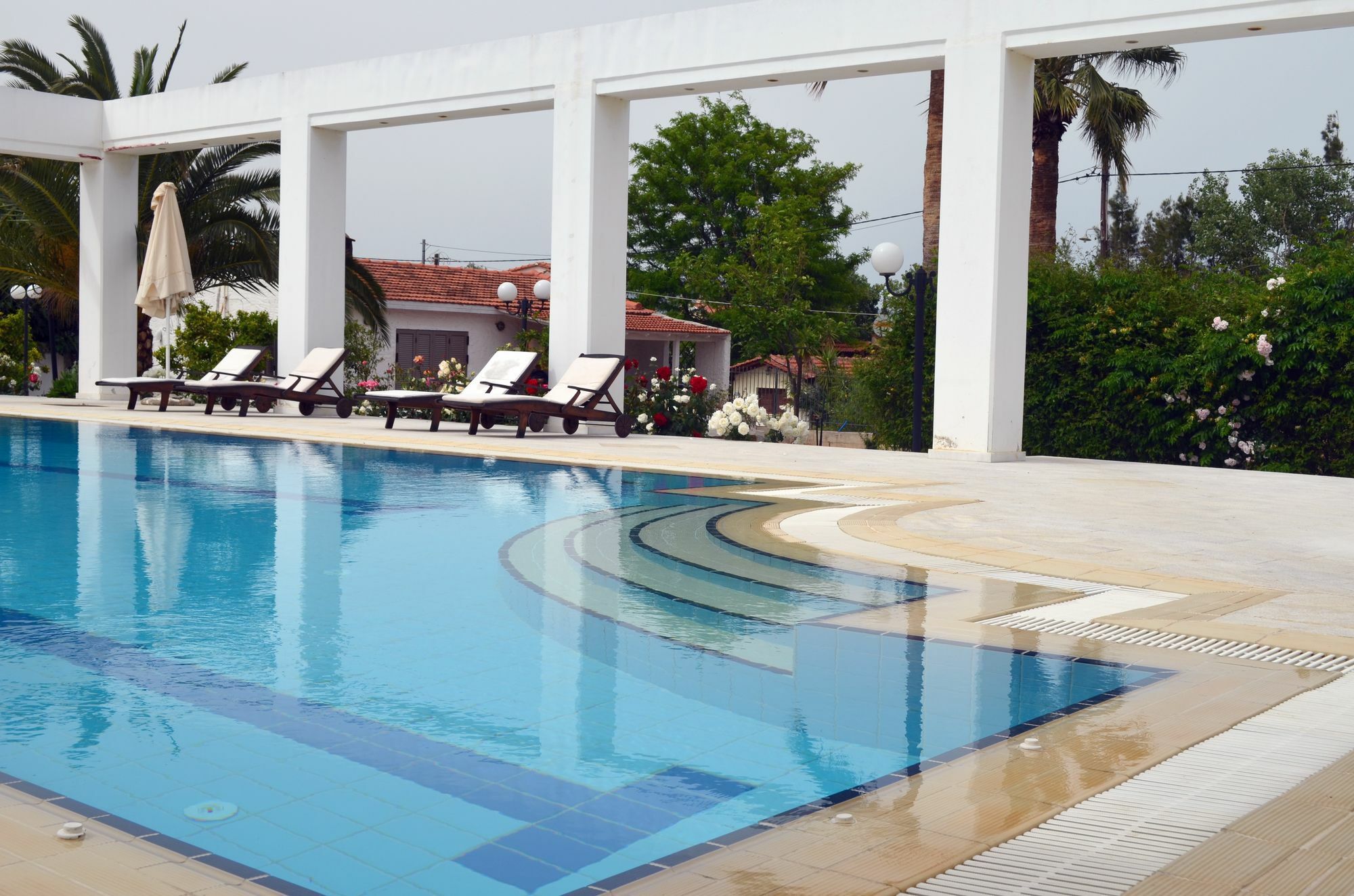 Olive Mansion Suites Marathon  Ngoại thất bức ảnh